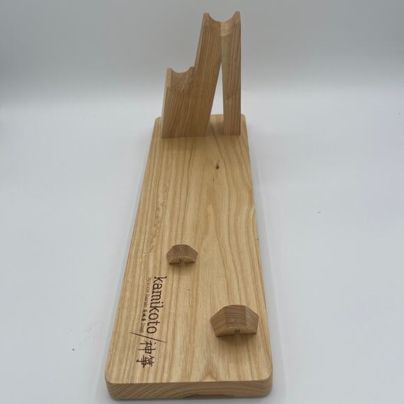 Kamikoto Senshi Wooden Display Stand - Picture 3 of 8